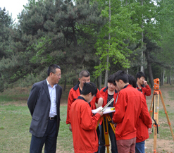 物探、測(cè)量專(zhuān)業(yè)校外實(shí)習(xí)圓滿結(jié)束