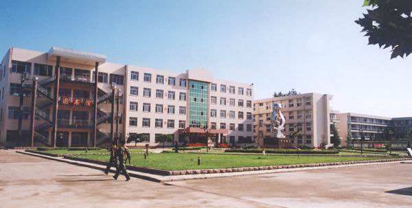 邯鄲建筑工程中專學校工程監(jiān)理專業(yè)怎么樣？好就業(yè)嗎？