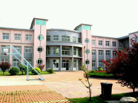 青島求實職業(yè)技術(shù)學(xué)院學(xué)空中乘務(wù)專業(yè)怎么樣？