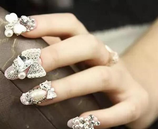 衡水亮點化妝攝影學(xué)校美甲高級班都學(xué)什么？