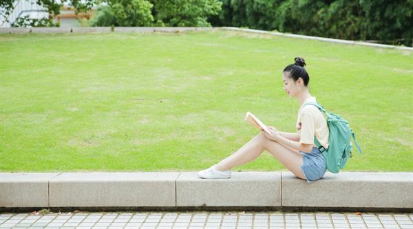 青島巖天數(shù)控職業(yè)技術(shù)學(xué)校有哪些專(zhuān)業(yè)？