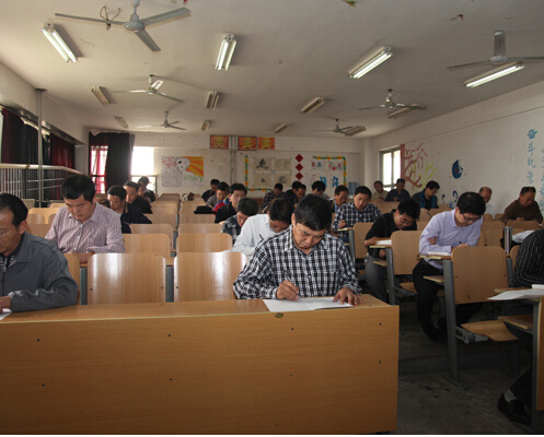 我院組織中層以上干部德廉知識(shí)集中測(cè)試