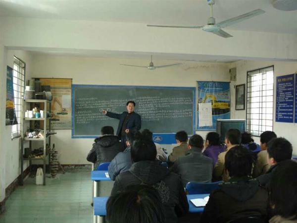 濟南駿大挖掘機學(xué)校優(yōu)勢有哪些？