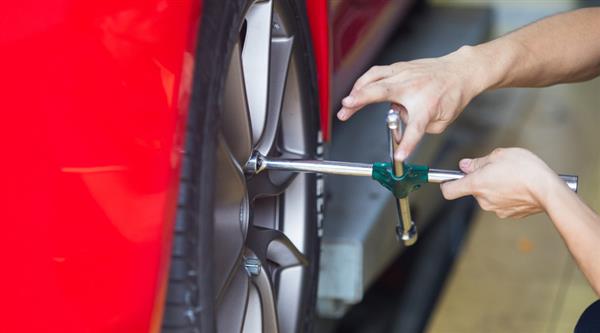 汽車(chē)維修有哪些技巧？學(xué)會(huì)這些超省錢(qián)噠！