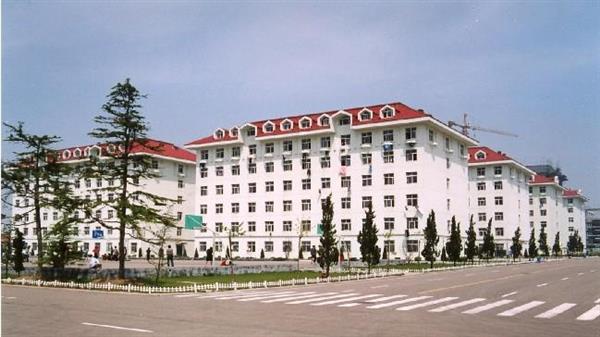 青島飛洋職業(yè)技術學院哪里好？