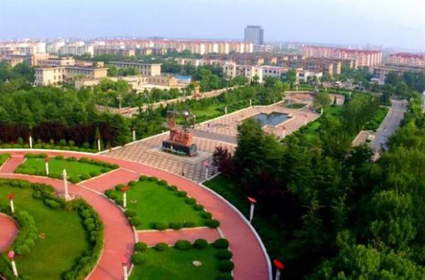 秦皇島渤?？萍贾械葘I(yè)學(xué)校