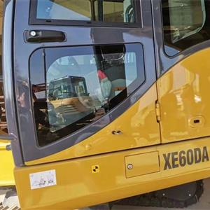 挖掘機(jī)、叉車、吊車